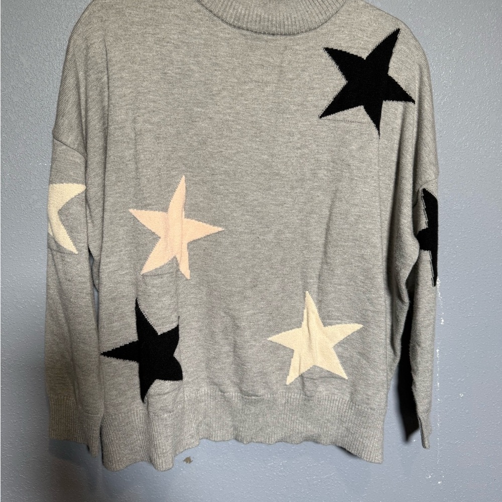 THML Gray Sweater with‎ Star Accents- medium